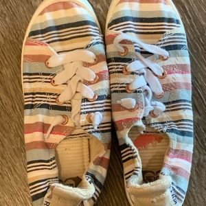 Roxy shoes